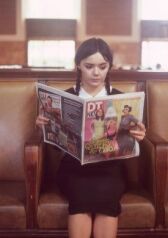 Взрослая Вэнсдэй Аддамс онлайн бесплатно HD Rezka