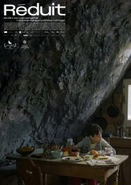 Постер к Каникулы смотреть онлайн на HD Rezka